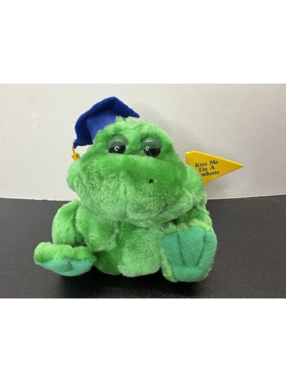 Vintage Russ Graduation Frog Toad Plush Green 5” KISS Me I’m A Graduate Sign